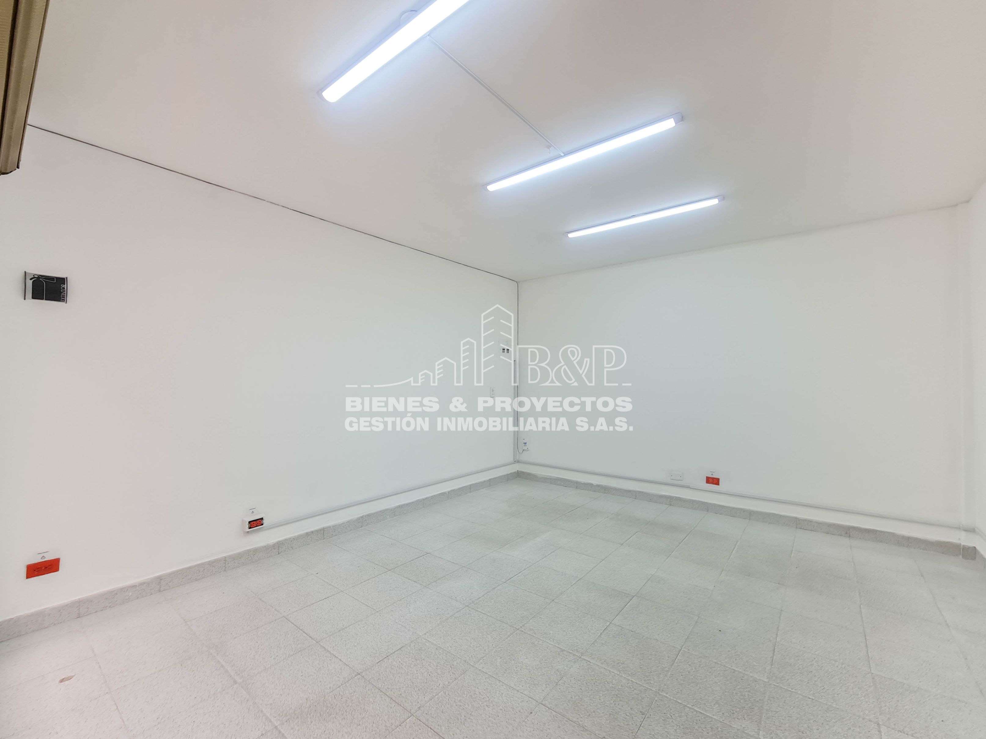 Local Comercial en arriendo o venta Cundinamarca Chía La Estancia 17 m2 Habitaciones 1 Baños 1 Garajes 0 Precio venta $180000000 Precio arriendo $1200000