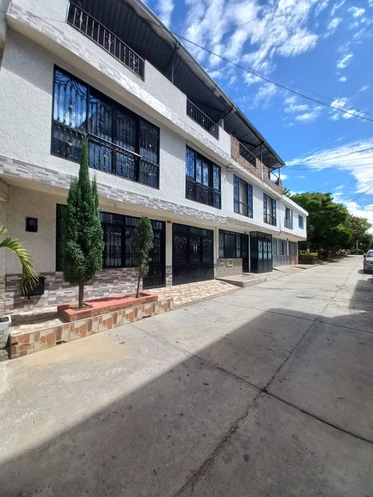 Casa en arriendo Tolima Ibagué Br Praderas Santa Rita Et I 171 m2 Habitaciones 4 Baños 3 Garajes 1 Precio $1400000