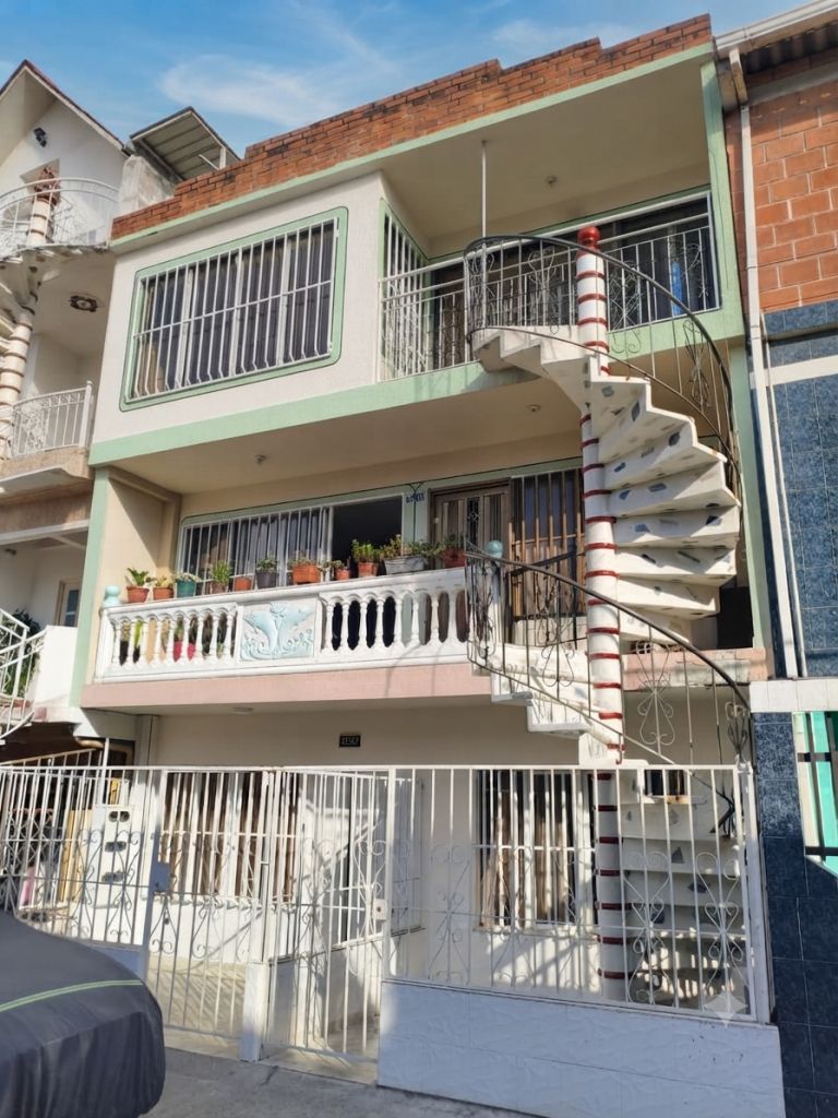 Casa en arriendo Valle Del Cauca Cali San Luis Ii 100 m2 Habitaciones 3 Baños 2 Garajes 0 Precio $1500000
