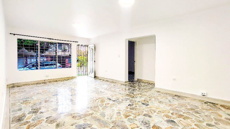 Casa en arriendo Antioquia Medellín Lorena 140 m2 Habitaciones 5 Baños 3 Garajes 1 Precio $4000000