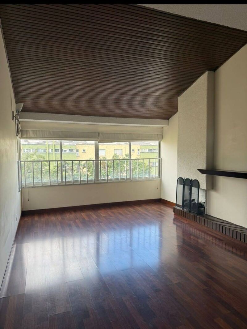 Apartamento en venta Cundinamarca Bogotá Jorge Eliécer Gaitán 93 m2 Habitaciones 3 Baños 2 Garajes 1 Precio $425000000