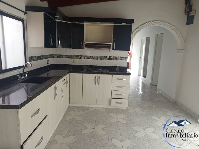 Casa en arriendo Antioquia Envigado El Dorado 95 m2 Habitaciones 3 Baños 2 Garajes 0 Precio $2500000