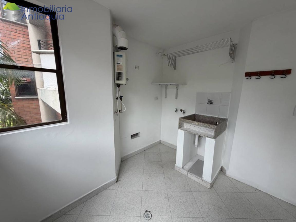 Apartamento en arriendo Antioquia Medellín Corazon De Jesus 75 m2 Habitaciones 4 Baños 2 Garajes 1 Precio $2900000