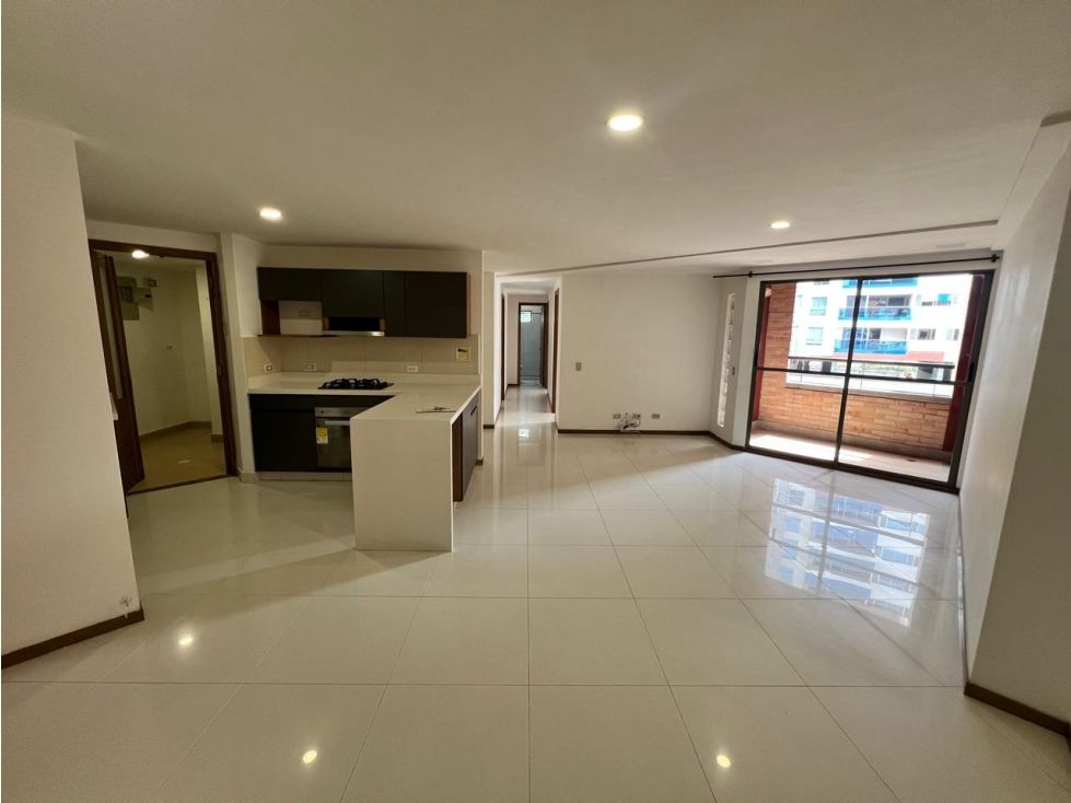 Apartamento en arriendo Antioquia Sabaneta Betania 100 m2 Habitaciones 3 Baños 2 Garajes 1 Precio $3700000