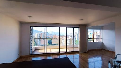 Apartamento en arriendo Antioquia Medellín Loma De Los Bernal 100 m2 Habitaciones 3 Baños 2 Garajes 1 Precio $5000000