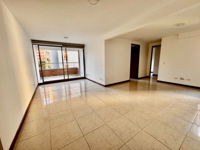 Apartamento en arriendo Antioquia Medellín Loma De Los Bernal 70 m2 Habitaciones 2 Baños 2 Garajes 1 Precio $3500000