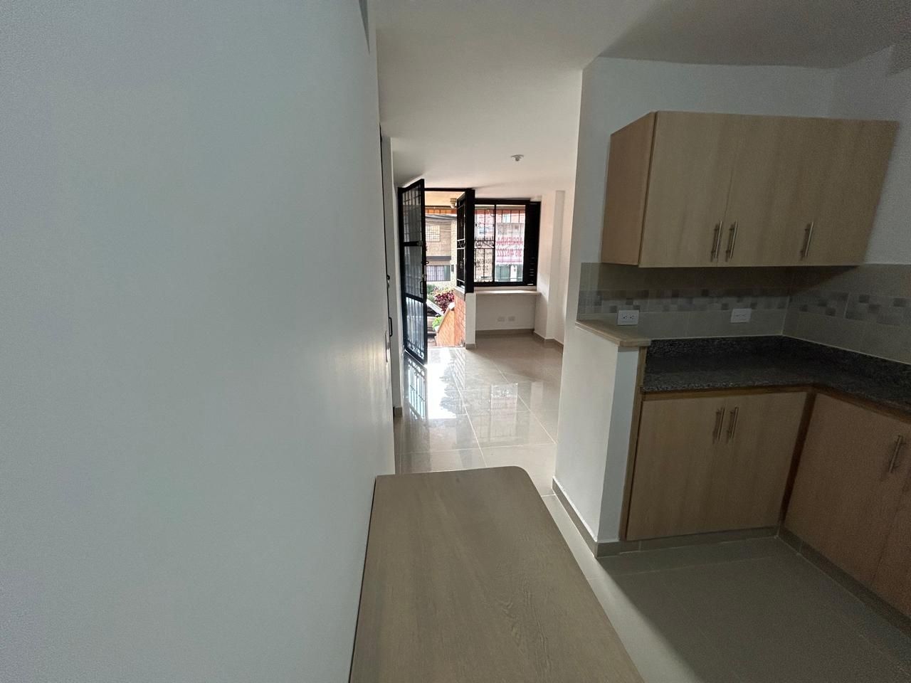 Apartaestudio en arriendo Antioquia Medellín Los Pinos 30 m2 Habitaciones 1 Baños 1 Garajes 0 Precio $1500000