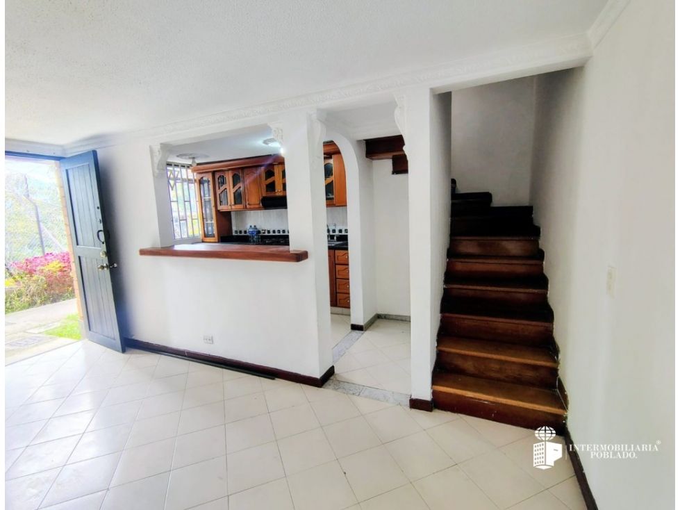 Casa en arriendo Antioquia Medellín Asomadera No1 80 m2 Habitaciones 3 Baños 2 Garajes 1 Precio $3000000