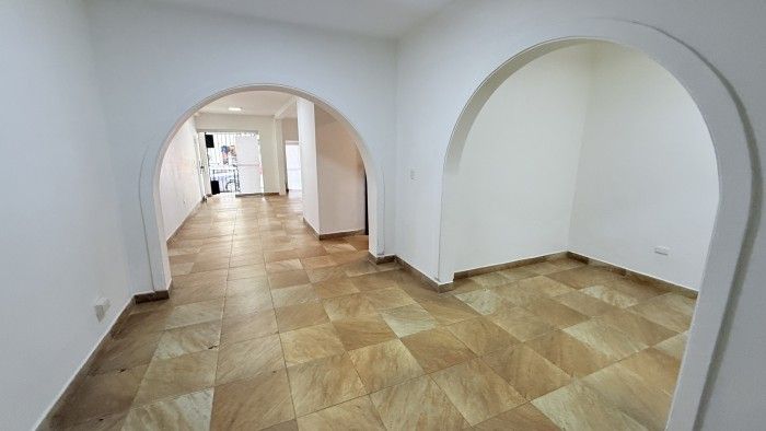 Casa en arriendo Valle Del Cauca Cali Juanambú 260 m2 Habitaciones 5 Baños 5 Garajes 0 Precio $4300000