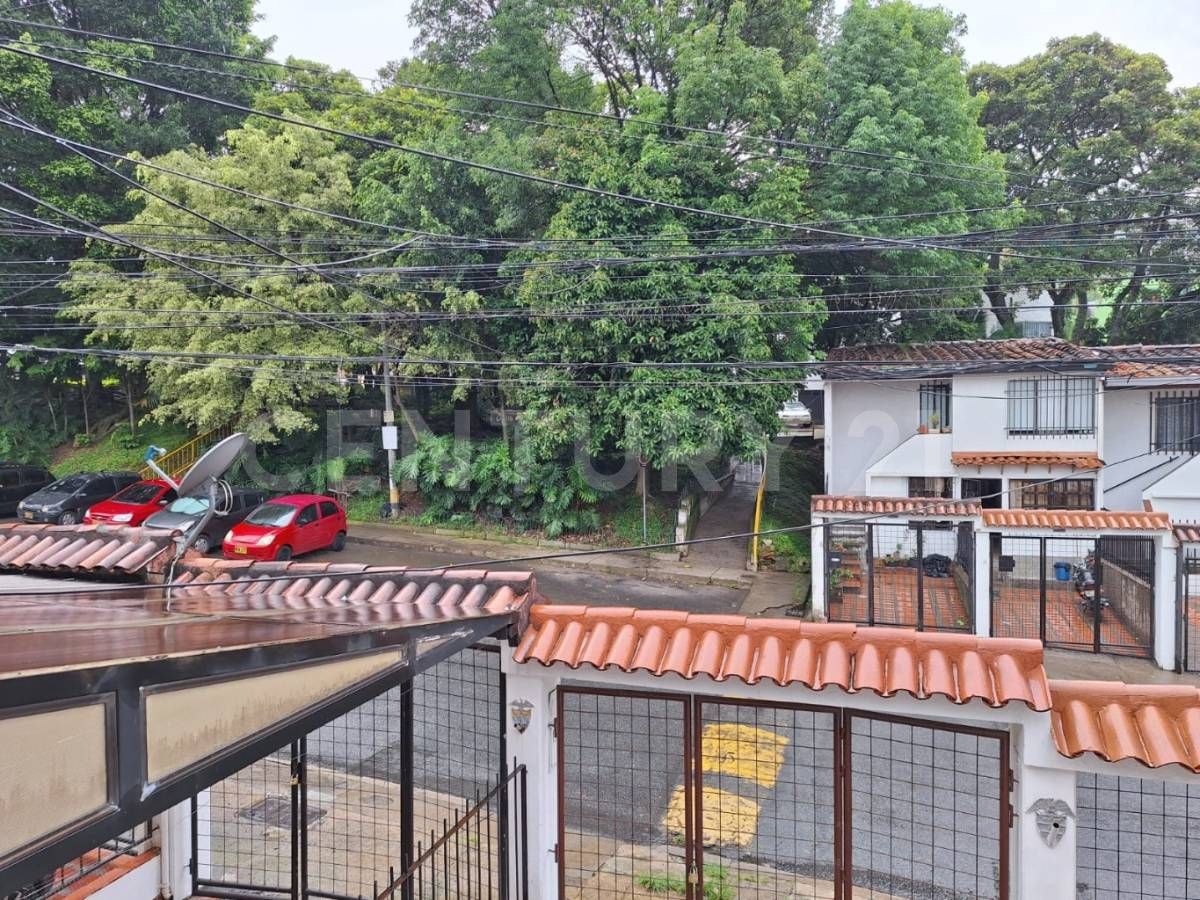 Casa en arriendo Antioquia Medellín Urbanizacion Manesa 58 m2 Habitaciones 3 Baños 2 Garajes 1 Precio $2600000