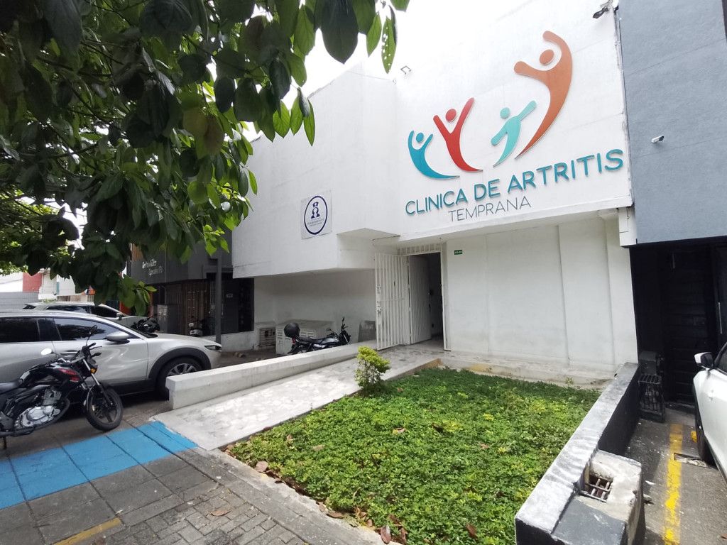 Casa en arriendo Valle Del Cauca Cali Tequendama 560 m2 Habitaciones 14 Baños 7 Garajes 6 Precio $11000000