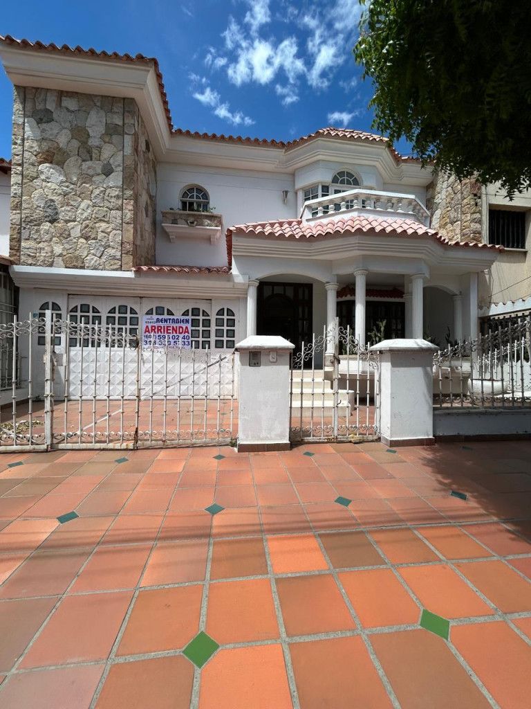 Casa en arriendo Norte De Santander Cúcuta La Ceiba 200 m2 Habitaciones 4 Baños 4 Garajes 1 Precio $4500000