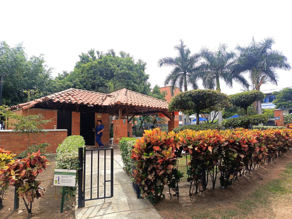 Apartamento en arriendo Valle Del Cauca Cali Lili 60 m2 Habitaciones 2 Baños 2 Garajes 0 Precio $1400000