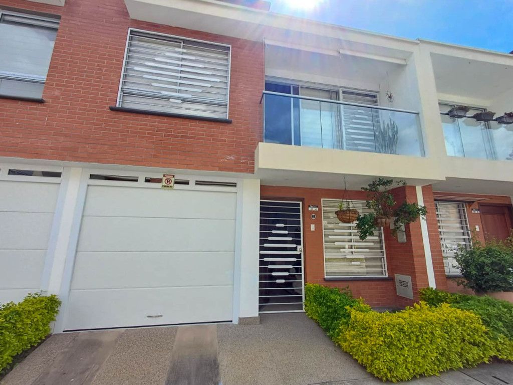 Casa en venta Antioquia La Ceja Centro 122 m2 Habitaciones 3 Baños 3 Garajes 1 Precio $620000000