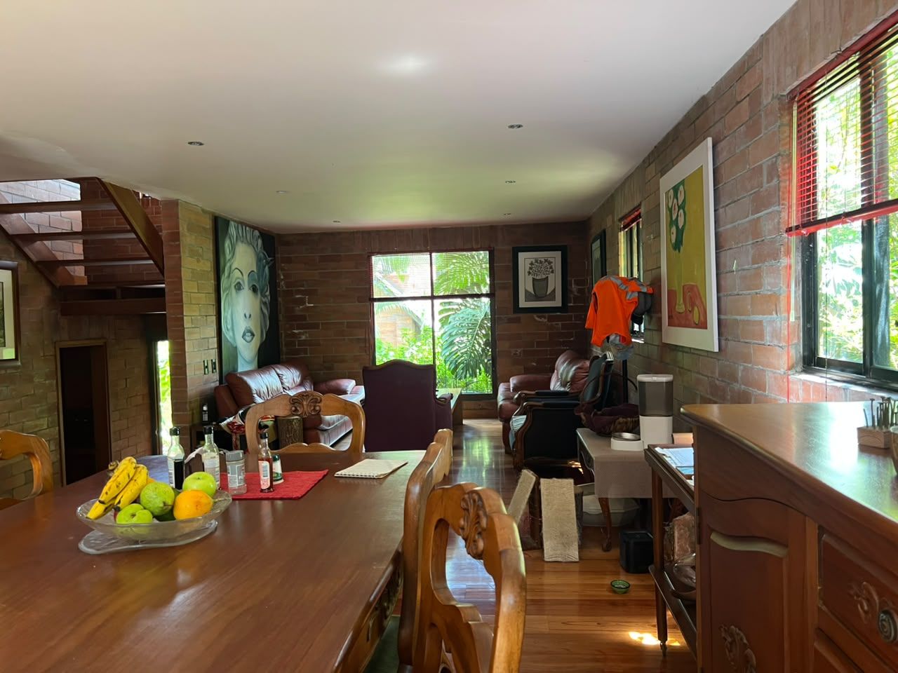 Casa en arriendo o venta Antioquia Medellín Loma De Las Brujas 201 m2 Habitaciones 3 Baños 3 Garajes 1 Precio venta $1510000000 Precio arriendo $7800000