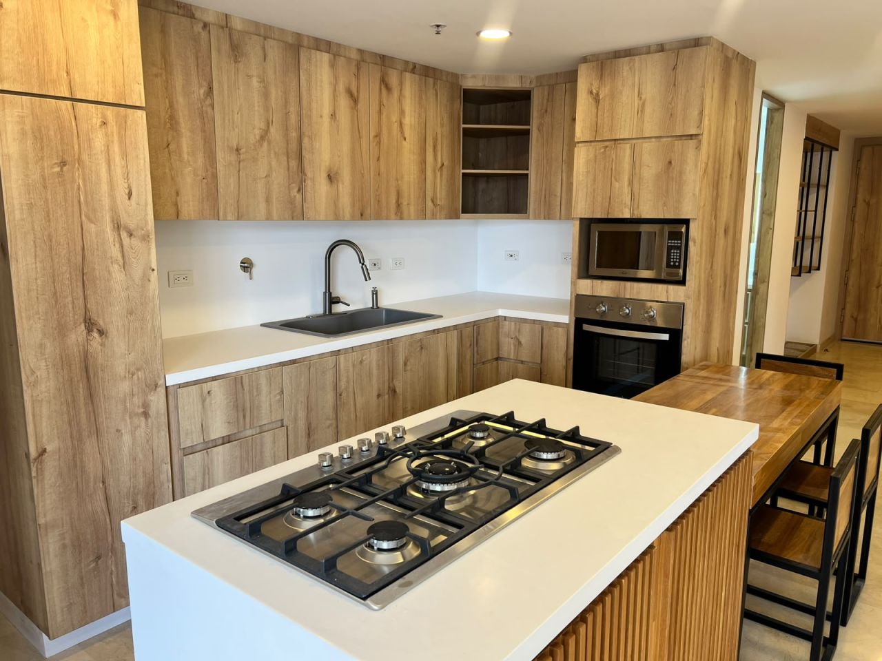 Apartamento en arriendo Antioquia Envigado Bosques De Zúñiga 113 m2 Habitaciones 2 Baños 3 Garajes 1 Precio $5300000