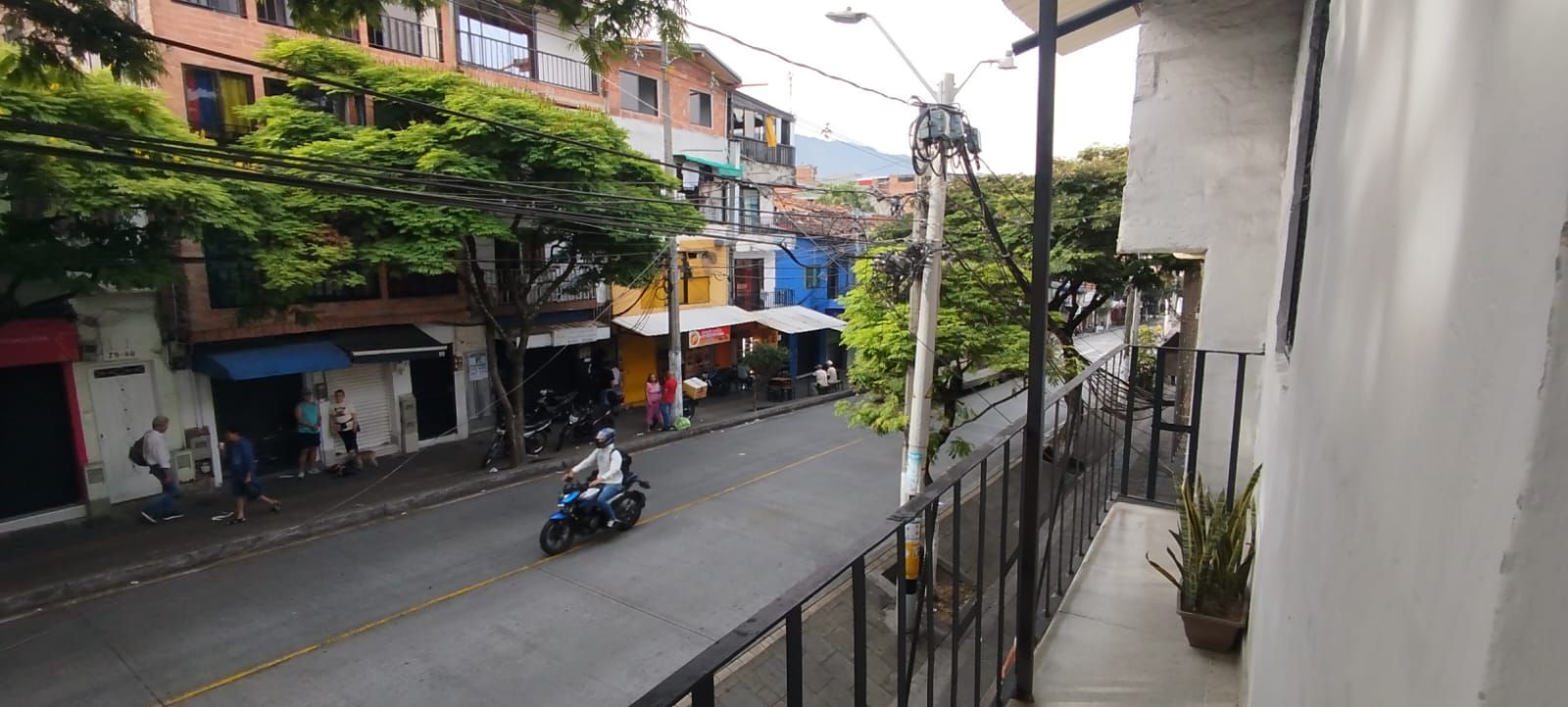 Casa en arriendo Antioquia Medellín Campo Valdes No 1 40 m2 Habitaciones 2 Baños 1 Garajes 0 Precio $2850000