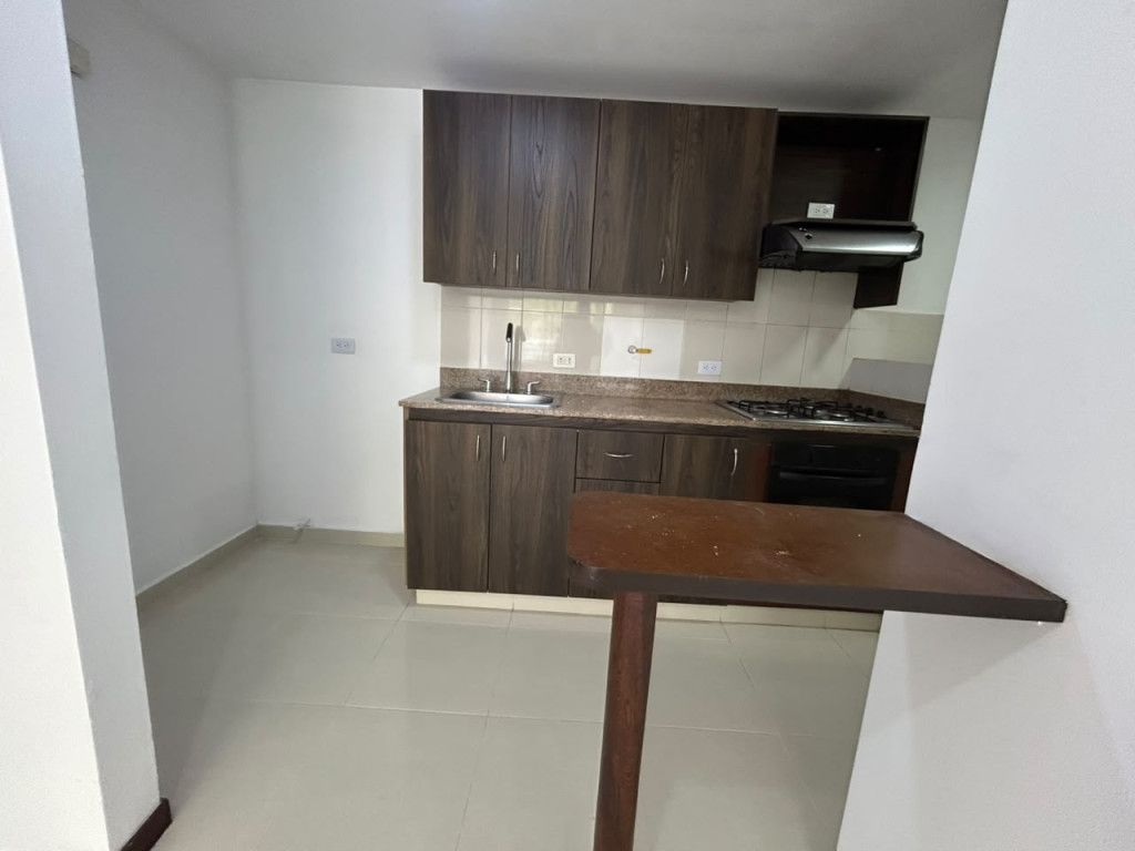 Apartamento en arriendo Antioquia Envigado Primavera 68 m2 Habitaciones 3 Baños 2 Garajes 1 Precio $3200000