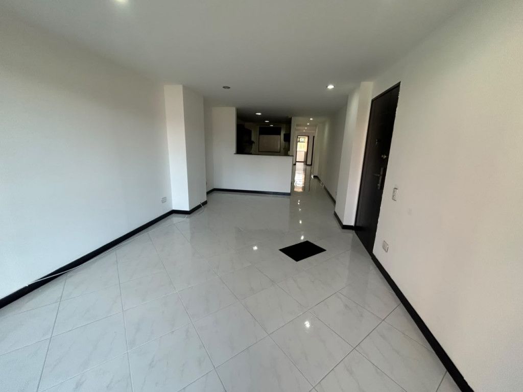 Apartamento en arriendo Antioquia Envigado El Portal 110 m2 Habitaciones 3 Baños 2 Garajes 1 Precio $4000000
