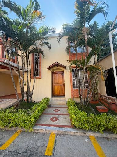 Casa en arriendo Santander Floridablanca Ub Quintas Del Palmar 135 m2 Habitaciones 3 Baños 3 Garajes 1 Precio $2800000