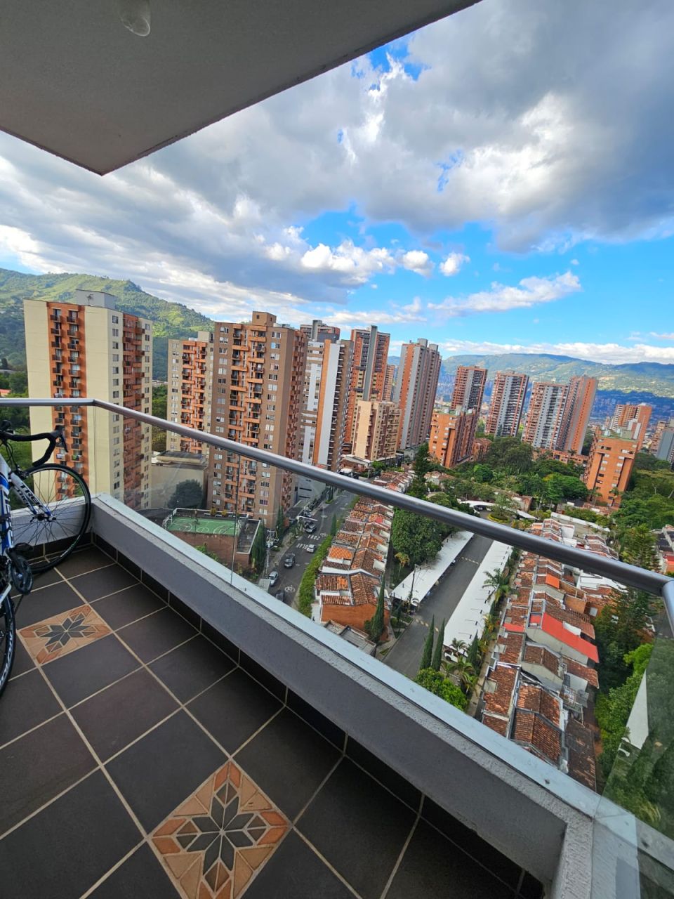 Apartamento en arriendo Antioquia La Estrella San Andrés 74 m2 Habitaciones 2 Baños 2 Garajes 2 Precio $2900000