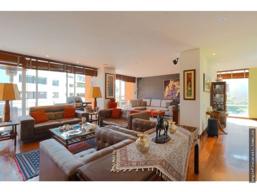 Apartamento en venta Cundinamarca Bogotá Ub Bosques De Medina 300 m2 Habitaciones 3 Baños 6 Garajes 2 Precio $2120000000