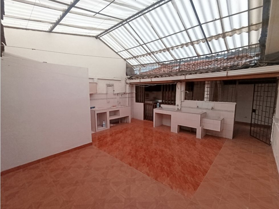 Casa en venta Valle Del Cauca Cali Cali 300 m2 Habitaciones 7 Baños 3 Garajes 3 Precio $620000000