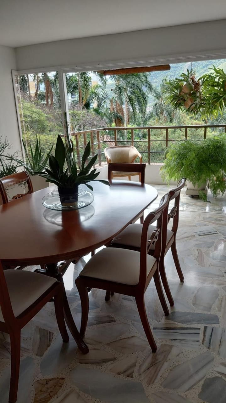 Apartamento en venta Valle Del Cauca Cali Arboledas 146 m2 Habitaciones 3 Baños 3 Garajes 2 Precio $900000000
