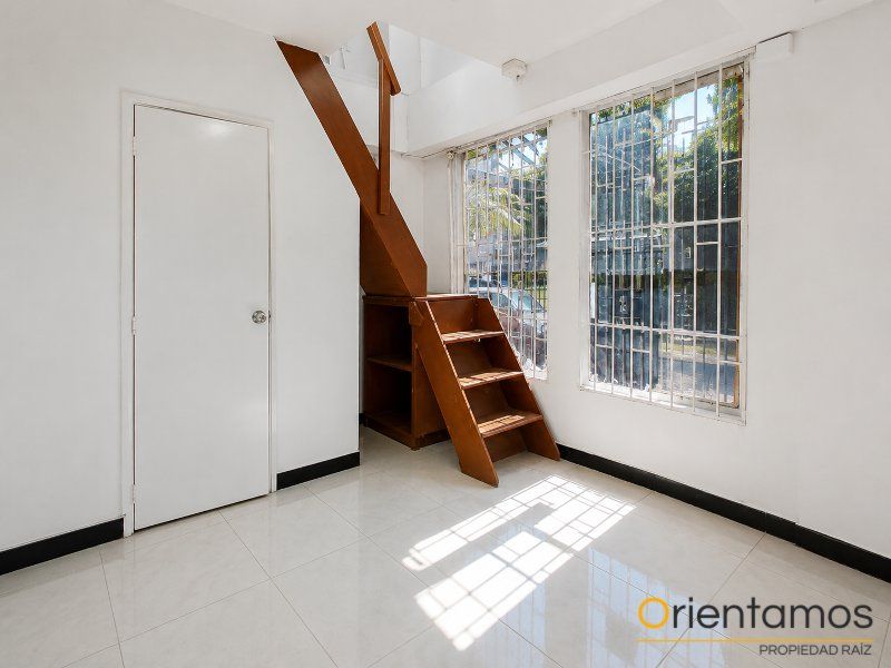Local en arriendo Antioquia Medellín Colombia 26 m2 Habitaciones 0 Baños 1 Garajes 0 Precio $2500000