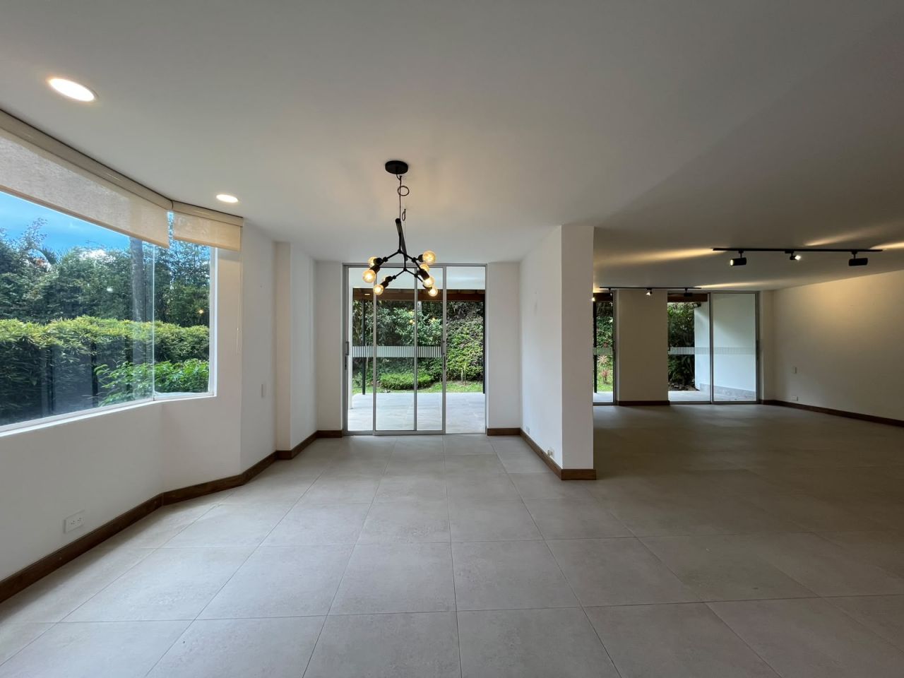 Casa en venta Antioquia Medellín San Lucas 300 m2 Habitaciones 4 Baños 5 Garajes 2 Precio $1830000000