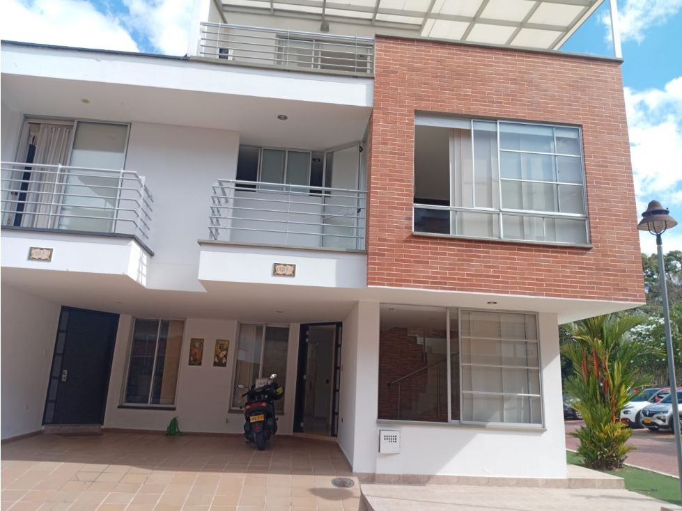 Casa en venta Tolima Ibagué Cr La Florida Et Ii 168 m2 Habitaciones 4 Baños 4 Garajes 2 Precio $780000000