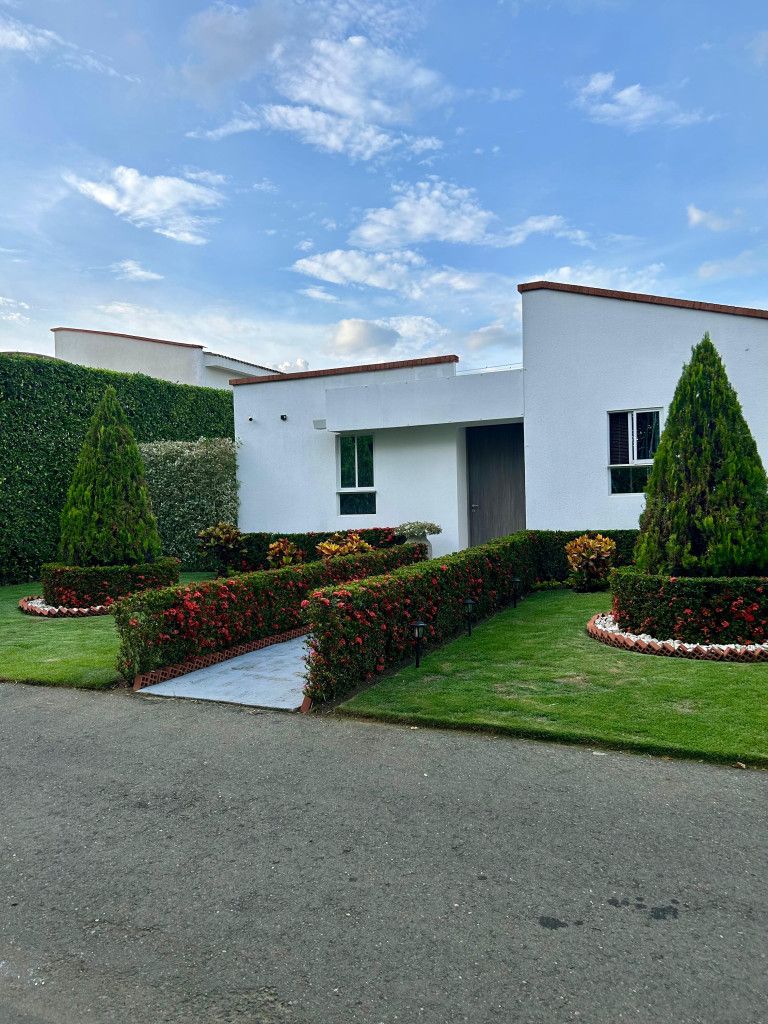 Casa en venta Valle Del Cauca Jamundí Libertadores 596 m2 Habitaciones 3 Baños 4 Garajes 2 Precio $1050000000