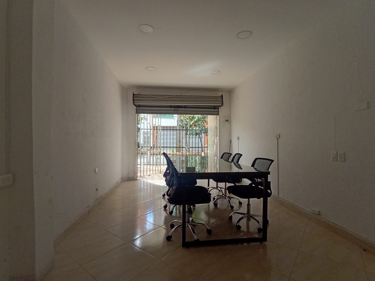 Local en arriendo Antioquia Medellín Bolivariana 24 m2 Habitaciones 0 Baños 1 Garajes 0 Precio $2700000