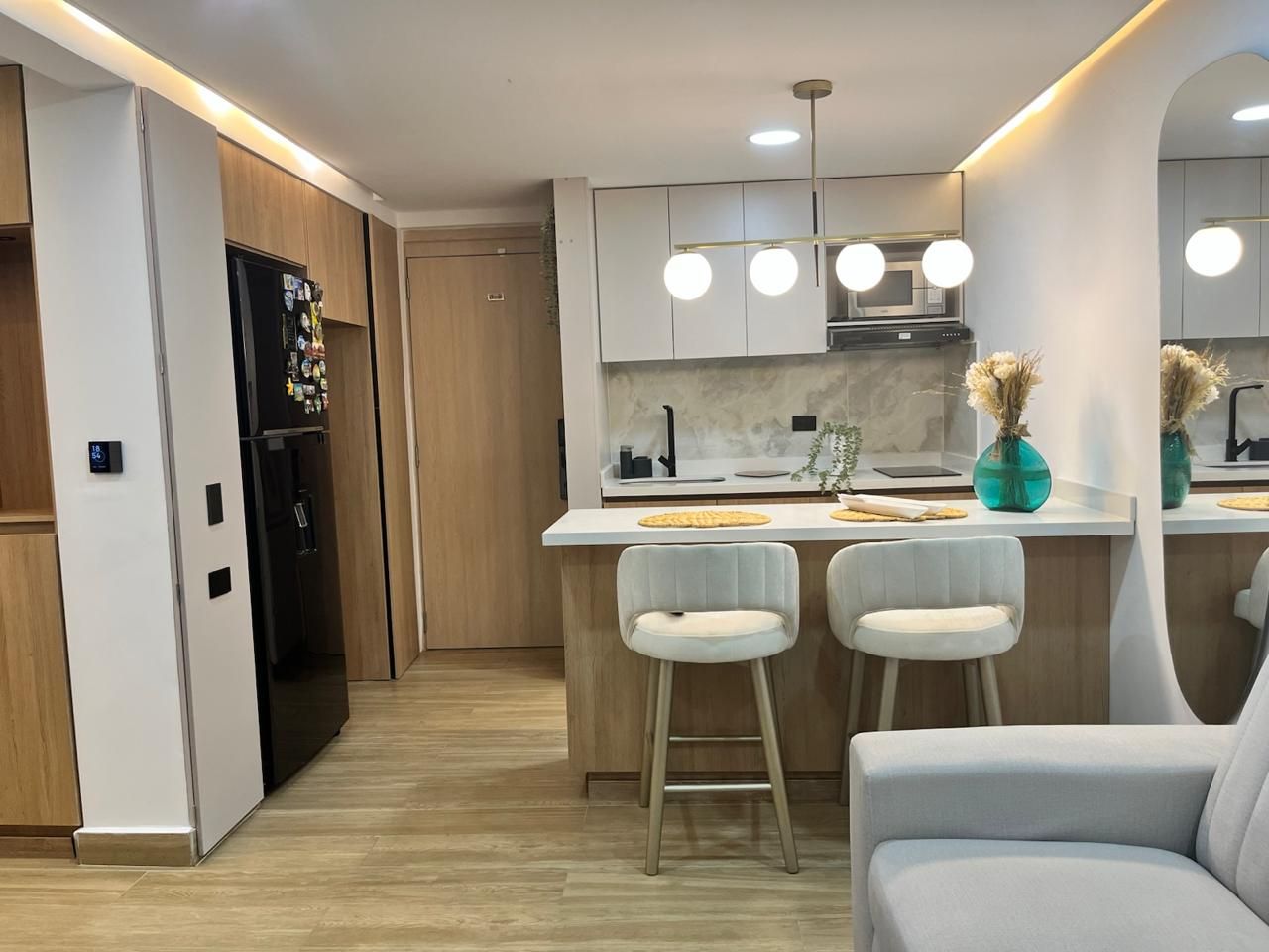 Apartaestudio en arriendo Valle Del Cauca Cali Santa Rita 32 m2 Habitaciones 1 Baños 1 Garajes 1 Precio $2500000
