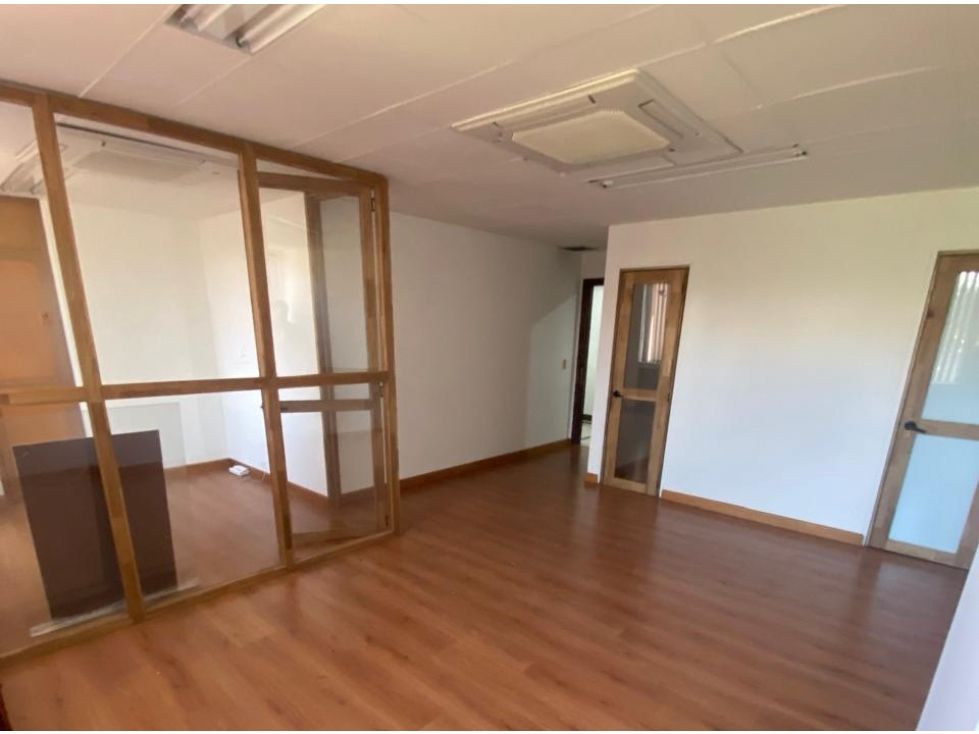 Oficina en arriendo Antioquia Medellín Urbanizacion Bosques De La Aguacata 38 m2 Habitaciones 0 Baños 1 Garajes 1 Precio $3255000