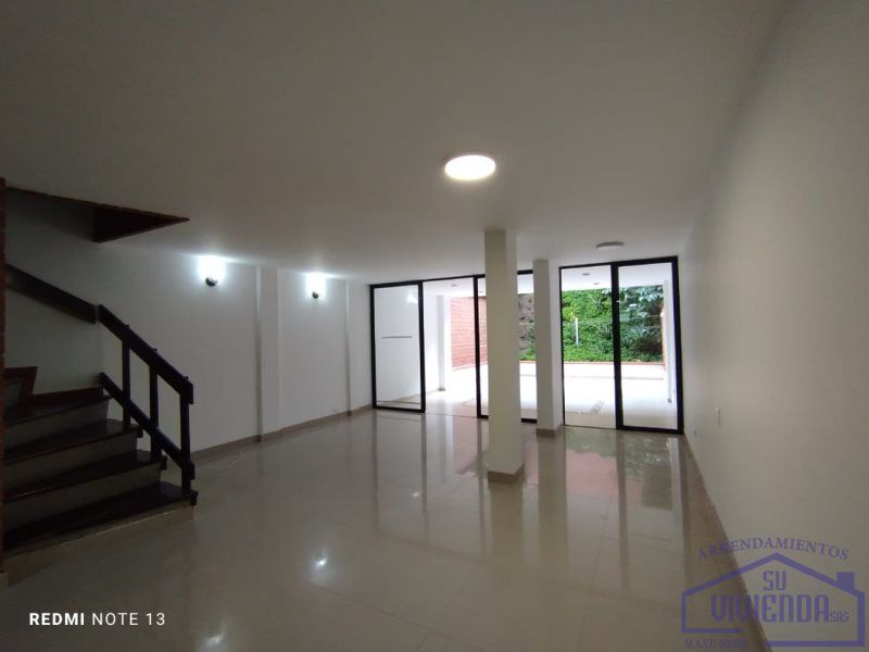 Casa en arriendo Antioquia Envigado Areka 240 m2 Habitaciones 4 Baños 5 Garajes 1 Precio $8000000