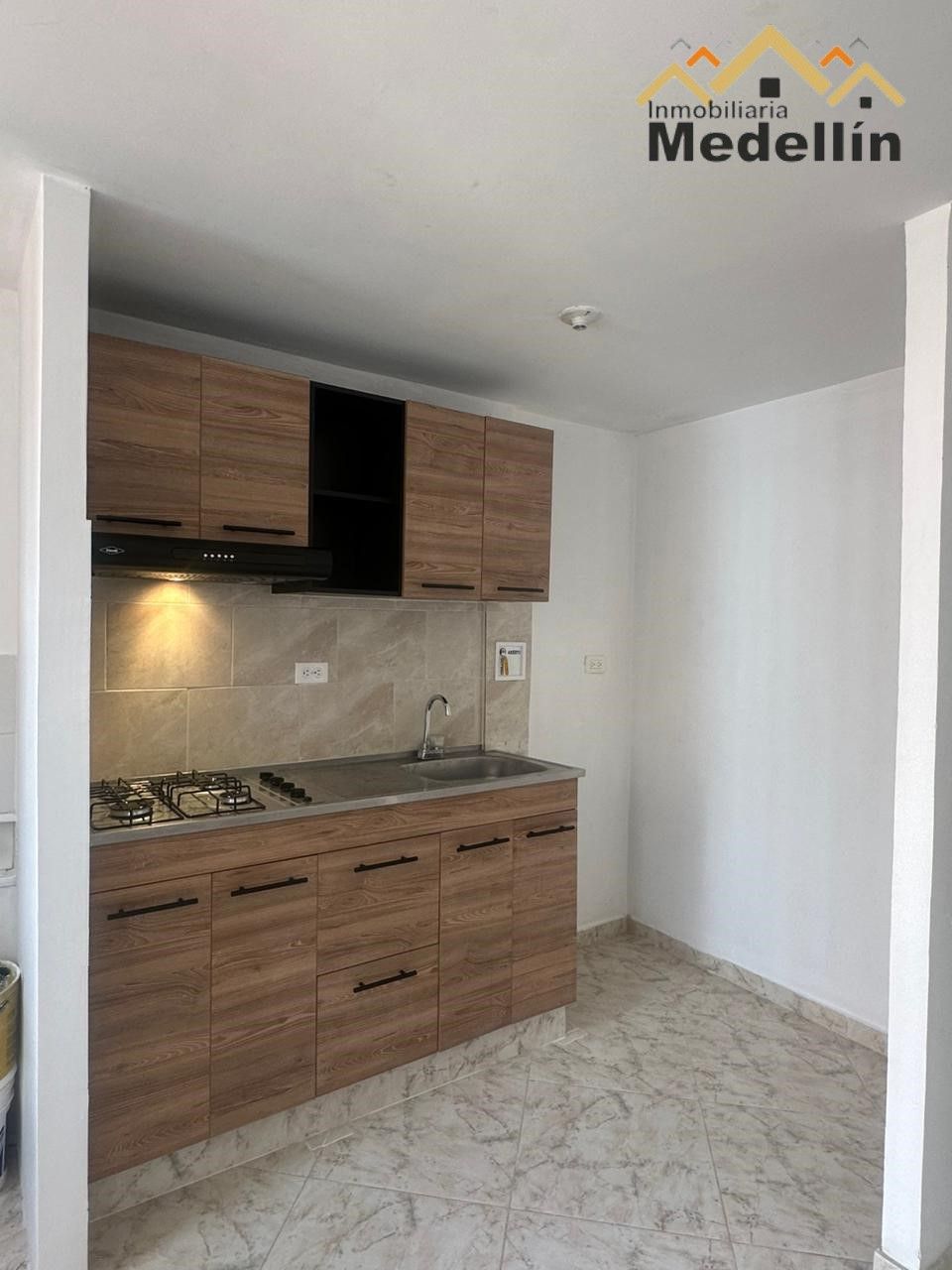 Apartamento en arriendo Antioquia Medellín Naranjitos 50 m2 Habitaciones 2 Baños 1 Garajes 0 Precio $1350000