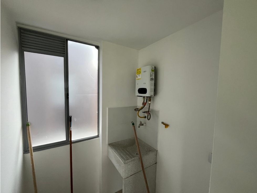 Apartamento en arriendo Antioquia Envigado Loma Del Barro 70 m2 Habitaciones 3 Baños 2 Garajes 1 Precio $2700000