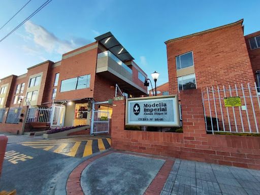 Casa en arriendo Cundinamarca Bogotá Capellanía 100 m2 Habitaciones 4 Baños 2 Garajes 1 Precio $3201000