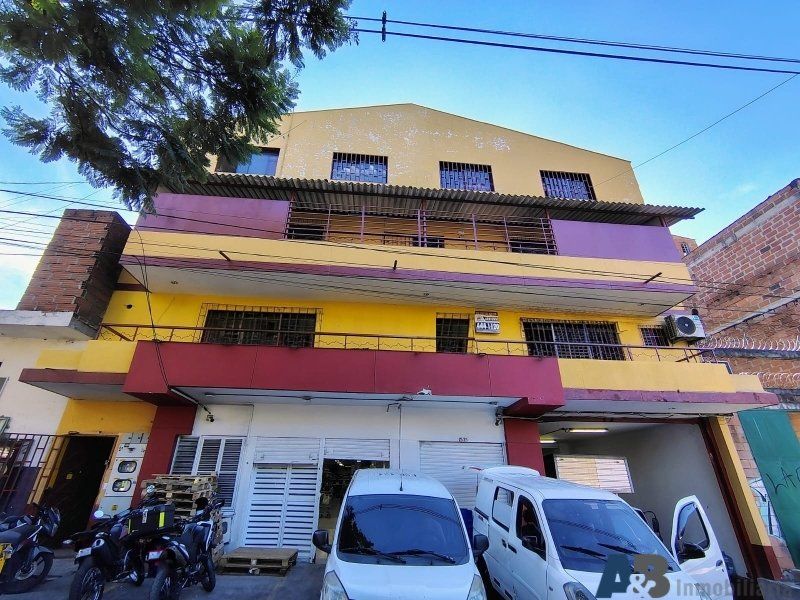 Bodega en arriendo Antioquia Medellín Caribe 530 m2 Habitaciones 0 Baños 3 Garajes 0 Precio $14000000