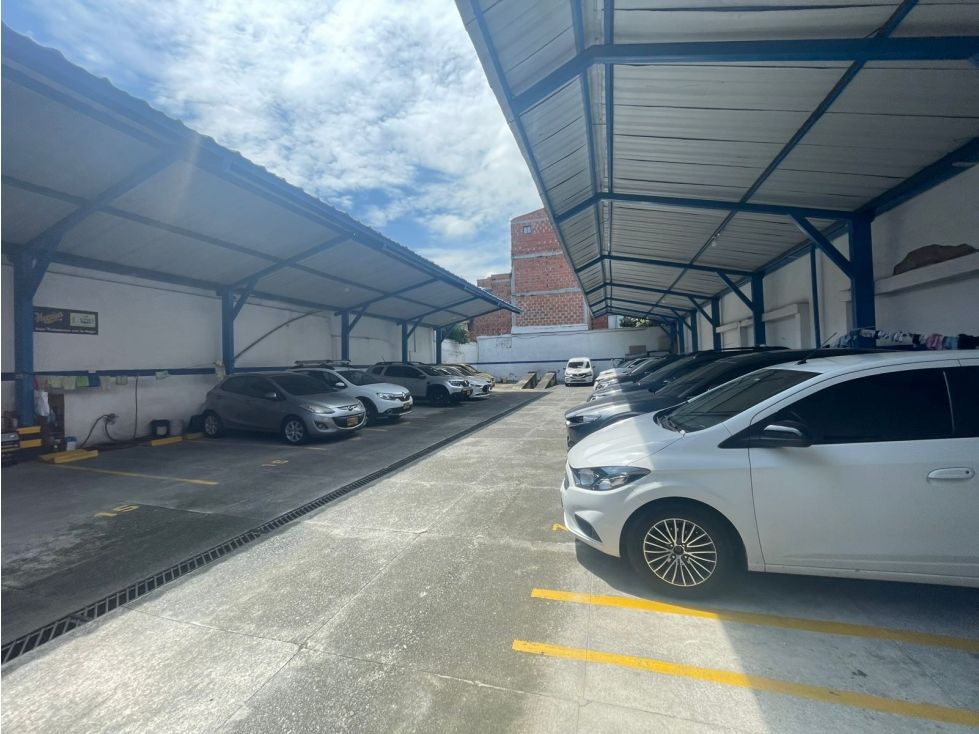 Lote en venta Antioquia Medellín Granada 503 m2 Habitaciones 0 Baños 0 Garajes 14 Precio $1800000000
