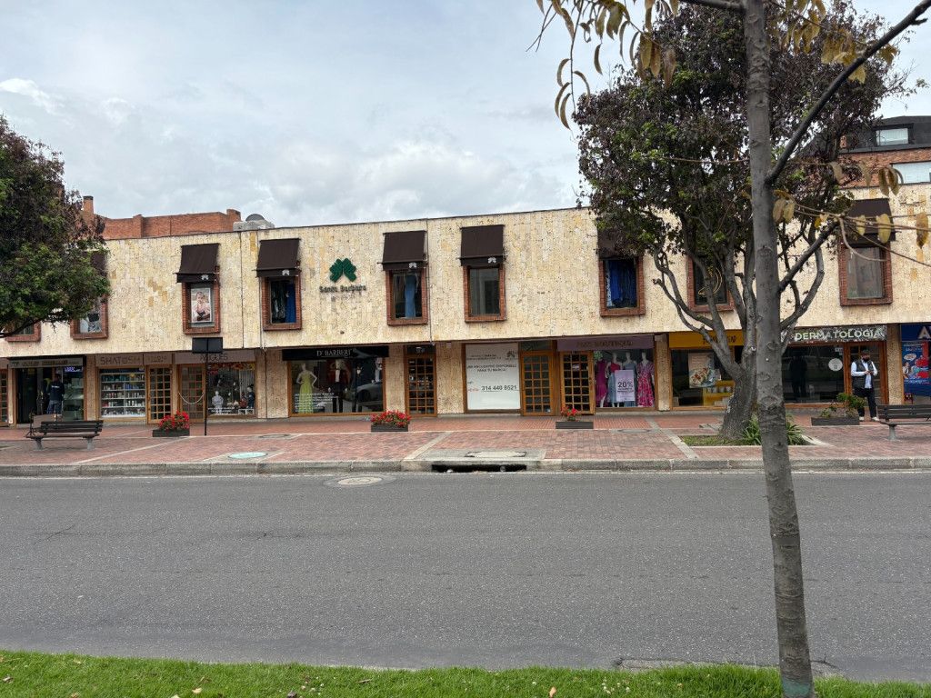 Local en venta Cundinamarca Bogotá Country Club 67 m2 Habitaciones 0 Baños 1 Garajes 1 Precio $820000000