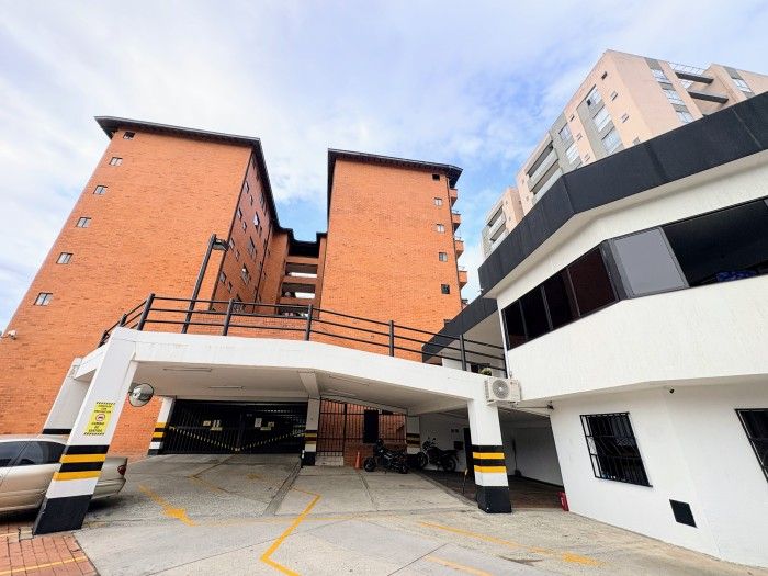Apartamento en venta Valle Del Cauca Cali Bellavista 102 m2 Habitaciones 3 Baños 2 Garajes 2 Precio $625000000