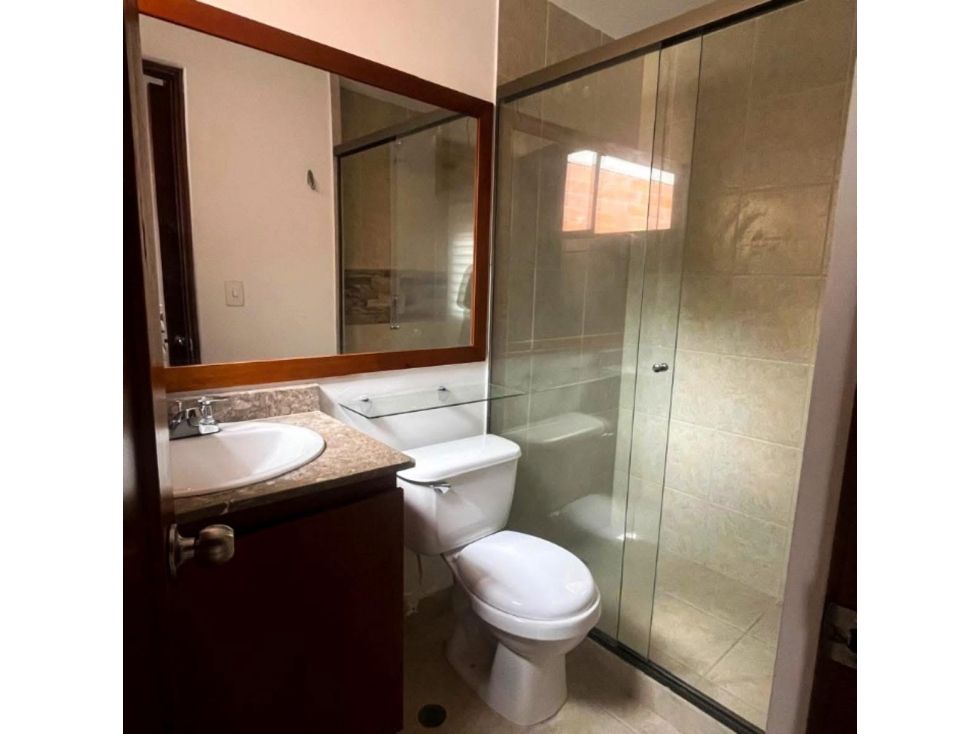 Apartaestudio en arriendo Antioquia Envigado La Inmaculada 220 m2 Habitaciones 3 Baños 3 Garajes 3 Precio $6700000