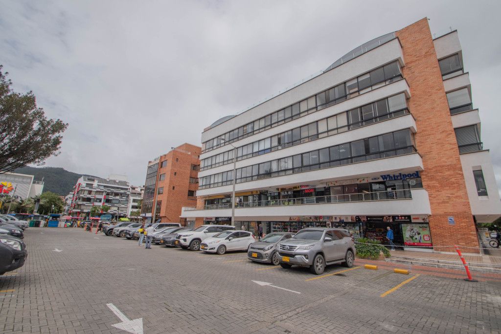 Local en arriendo Cundinamarca Bogotá Santa Barbara Occidental 32 m2 Habitaciones 0 Baños 1 Garajes 0 Precio $5965500