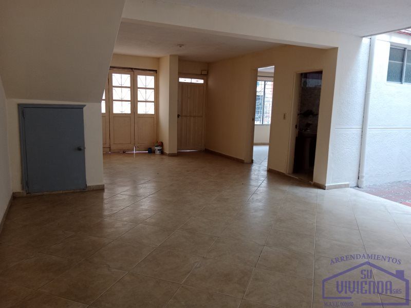 Casa en arriendo Antioquia Medellín La Colina 130 m2 Habitaciones 3 Baños 2 Garajes 1 Precio $2200000
