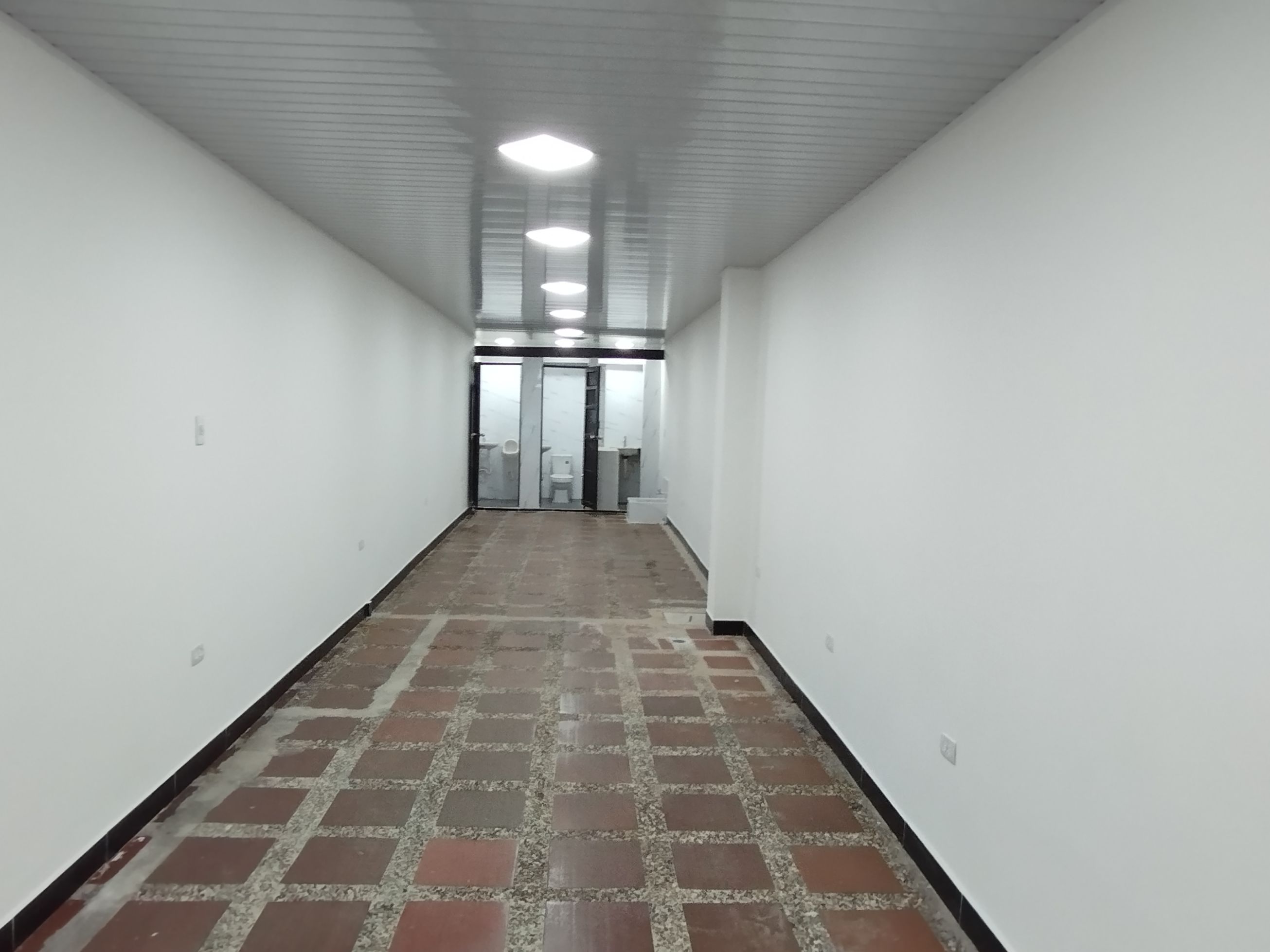 Local en arriendo Antioquia Medellín Colon 50 m2 Habitaciones 0 Baños 2 Garajes 0 Precio $4200000