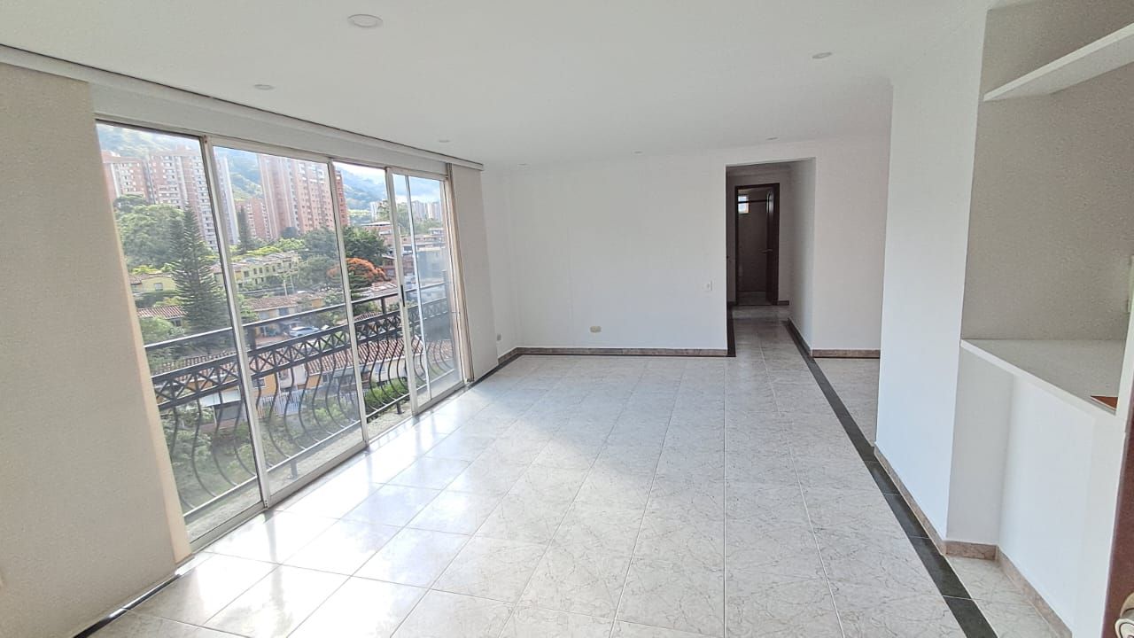 Apartamento en arriendo Antioquia Medellín Loma De Los Bernal 90 m2 Habitaciones 3 Baños 2 Garajes 1 Precio $3700000