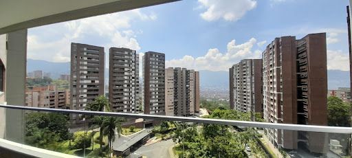 Apartamento en arriendo Antioquia Envigado La Inmaculada 110 m2 Habitaciones 2 Baños 3 Garajes 2 Precio $4900000