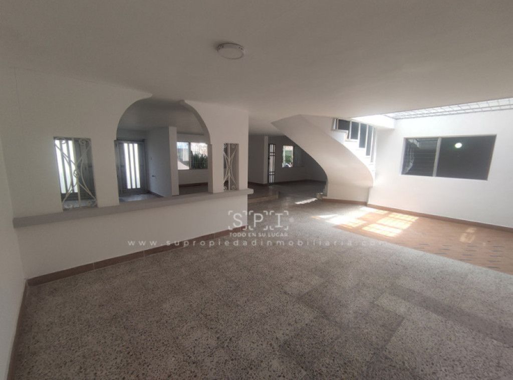 Casa en venta Antioquia Medellín Antonio Nariño 293 m2 Habitaciones 4 Baños 3 Garajes 2 Precio $2200000000
